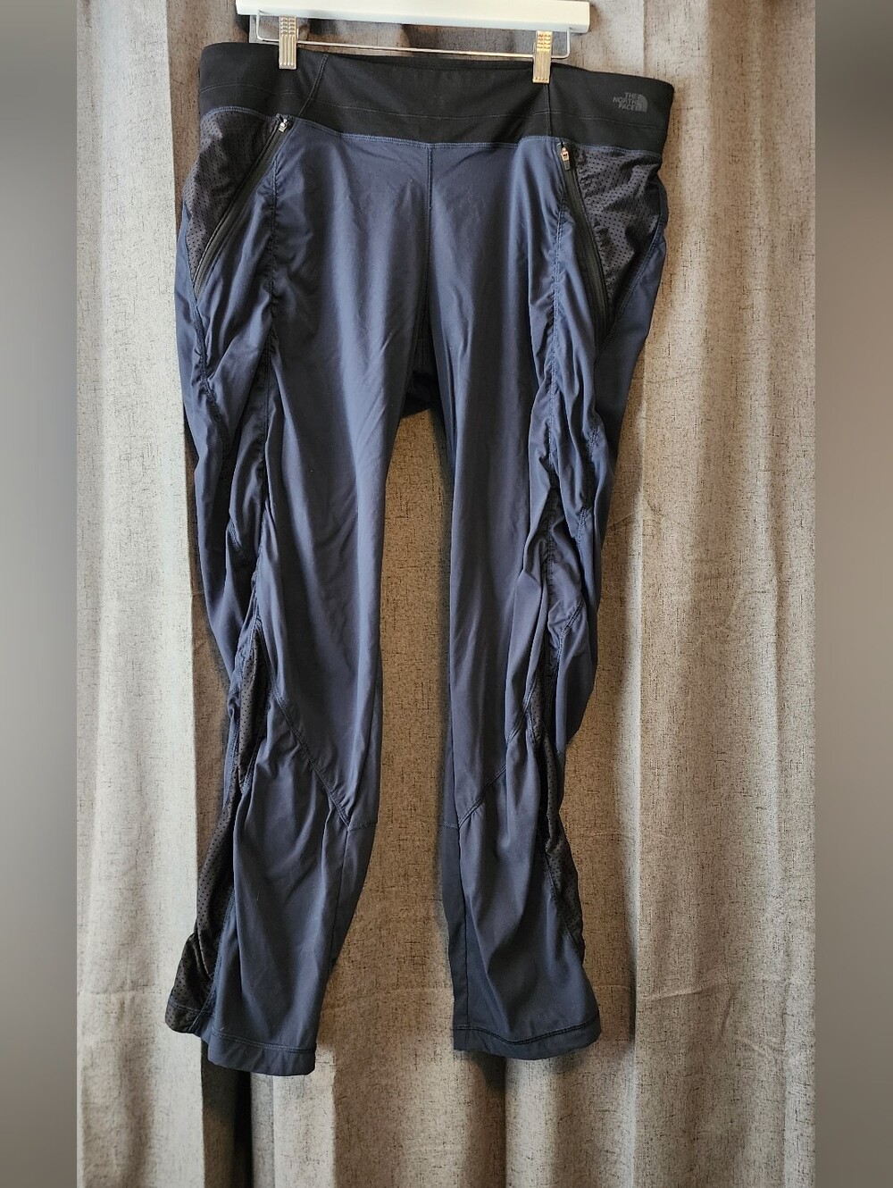 The North Face Women’s XL FlashDry Tapered‑Leg Pants Black Performance Active